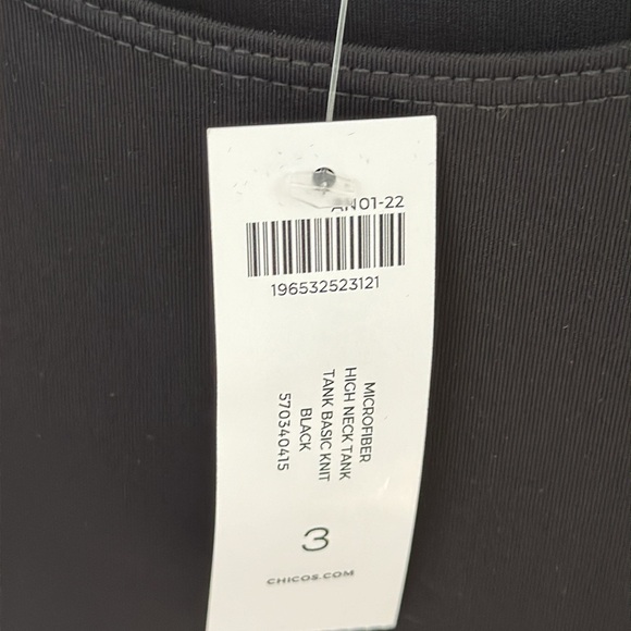 Chicos with tags black top - Picture 3 of 5